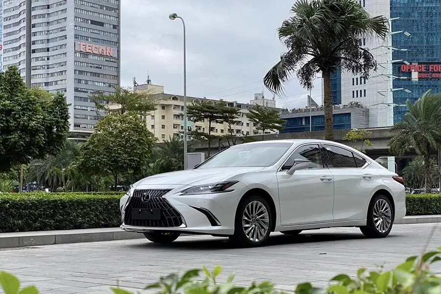 lexus es250 trang bv 2 r3z0tdr